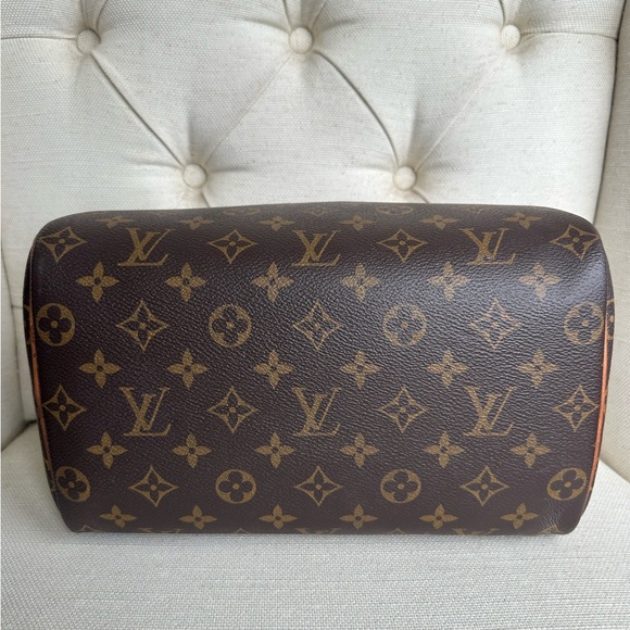 SOLD - Authentic Louis Vuitton Dopp Kit Toilet Pouch - Picture 8 of 13
